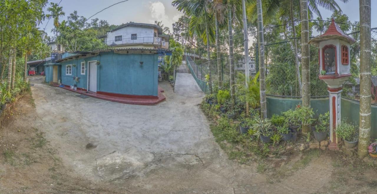 Apple Sara Home Stay Kandy Esterno foto