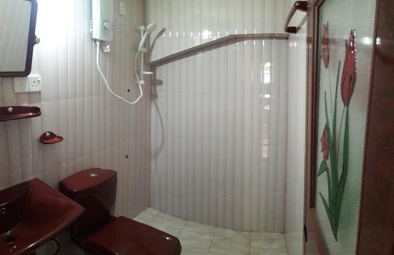 Apple Sara Home Stay Kandy Esterno foto