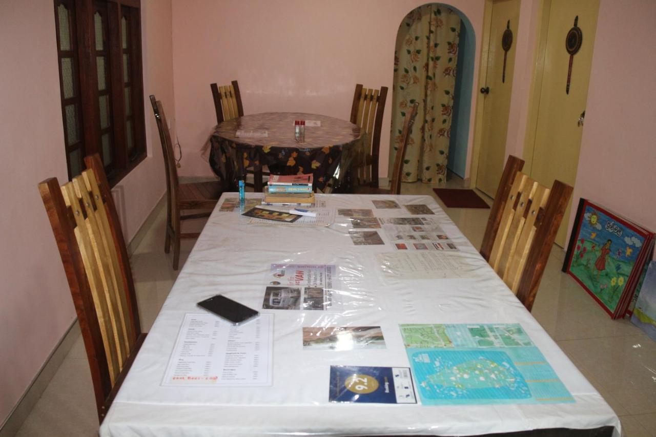 Apple Sara Home Stay Kandy Esterno foto